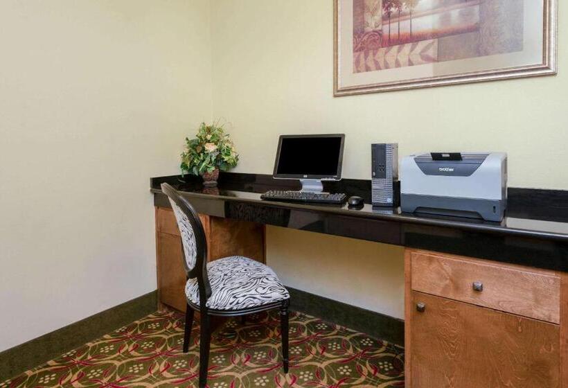 בית מלון כפרי La Quinta Inn & Suites By Wyndham Broussard   Lafayette Area