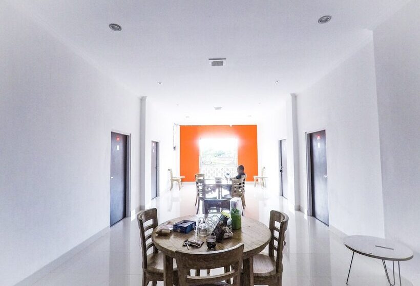 پانسیون Florent Guest House