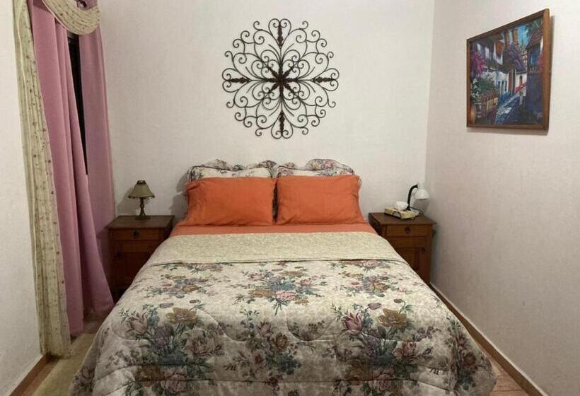 بنسيون Hostal Casa Blanca