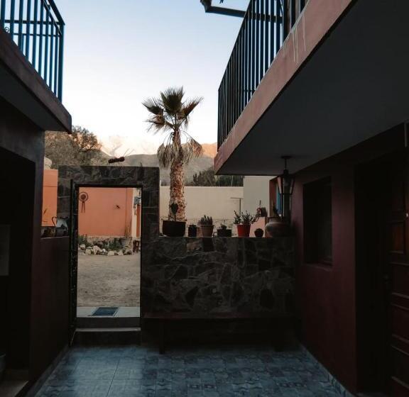 펜션 La Colorada Hostal