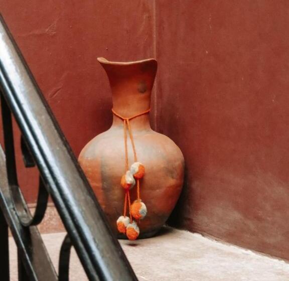 펜션 La Colorada Hostal