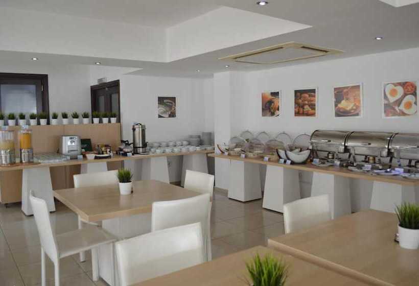 پانسیون Les Palmiers Petrou Apartments