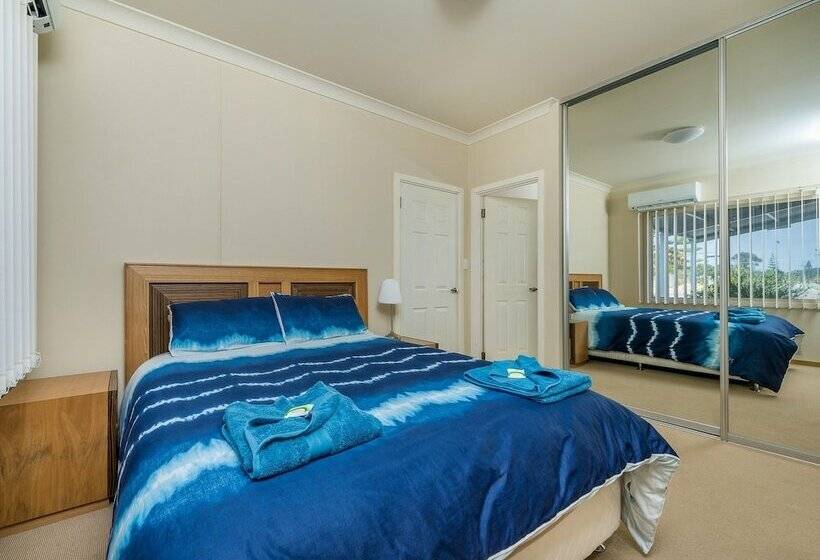 Seafront Unit 50