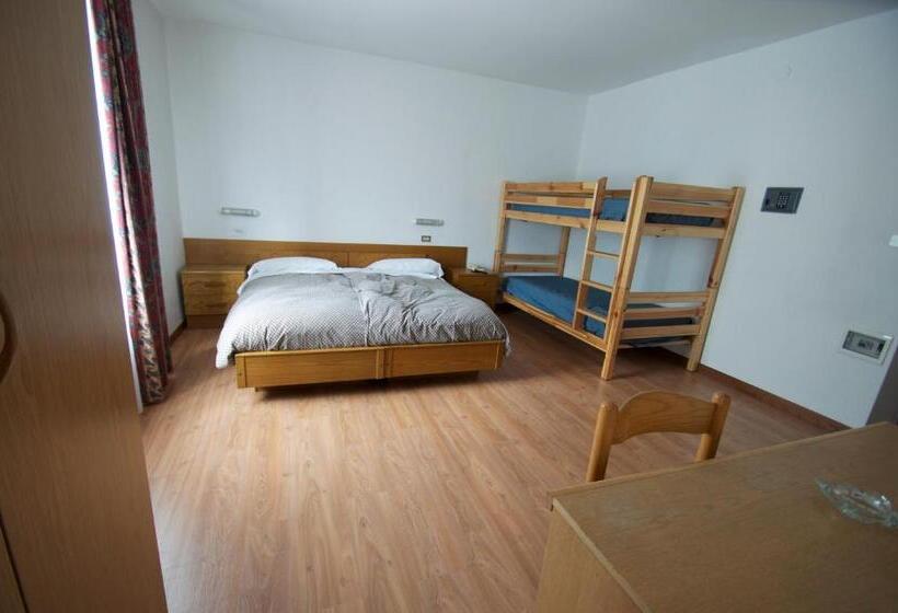 בית מלון כפרי Albergo Sciatori