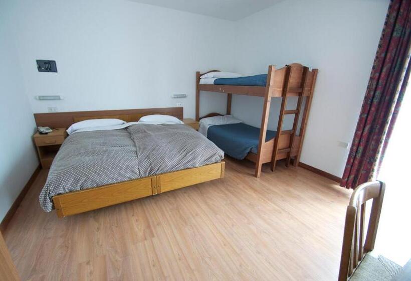 בית מלון כפרי Albergo Sciatori