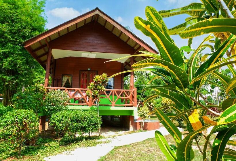 فندق Ao Nang Baan Suan Resort