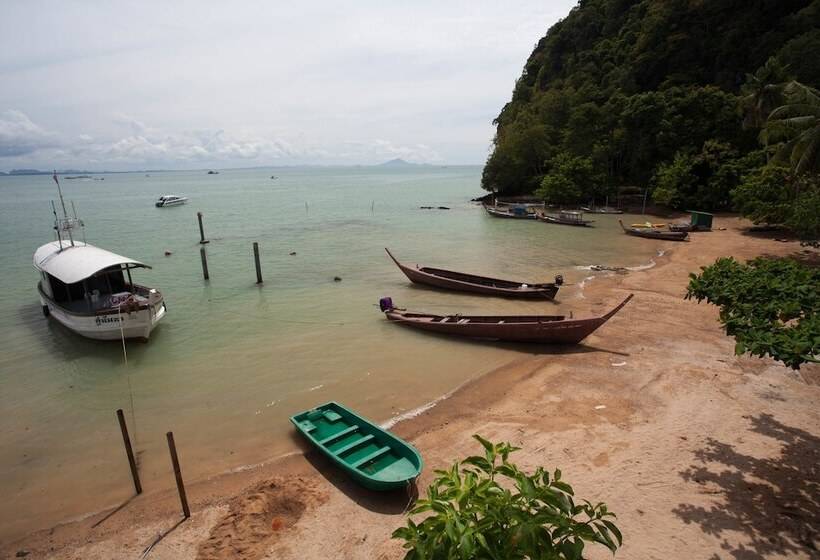 هتل Arawan Krabi Beach Resort