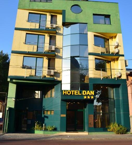 فندق Dan