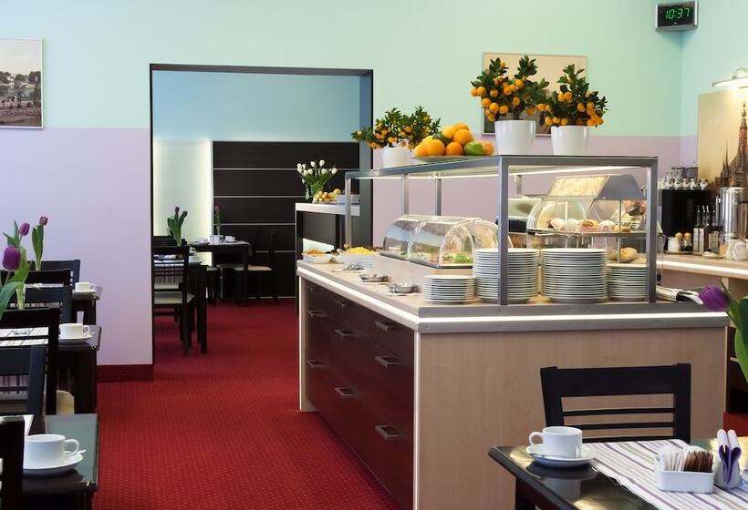 هتل Dikul Market Square Wroclaw