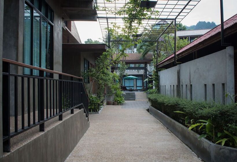 هتل Green View Village Resort   Sha Plus