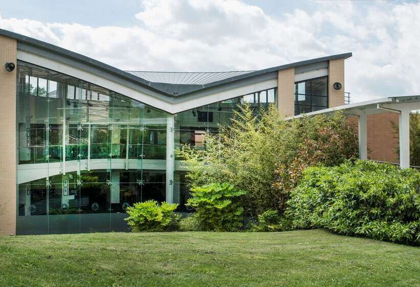 The Orchard Hotel & Restaurant