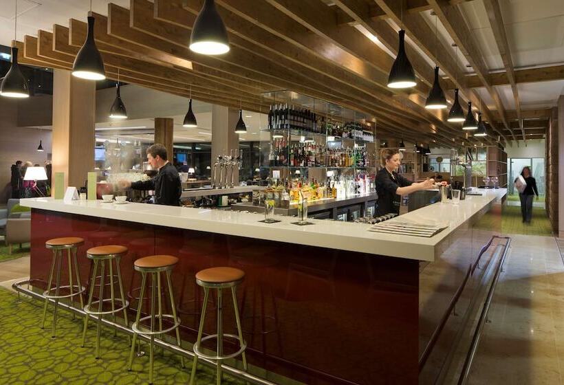 The Orchard Hotel & Restaurant