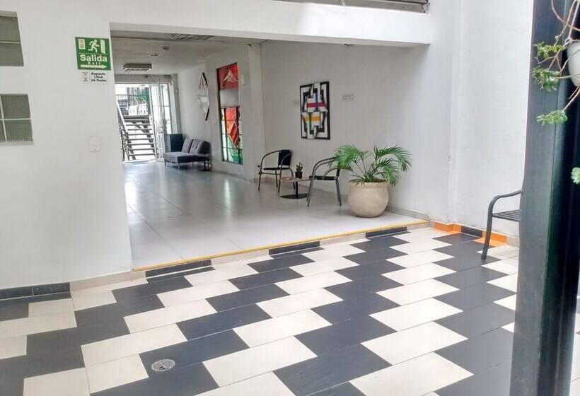 هتل Torre Del Viento Cali