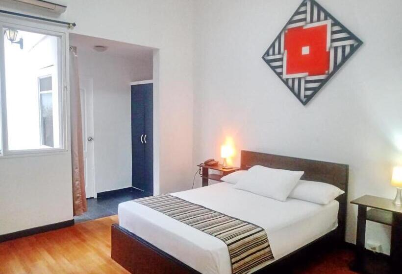 هتل Torre Del Viento Cali