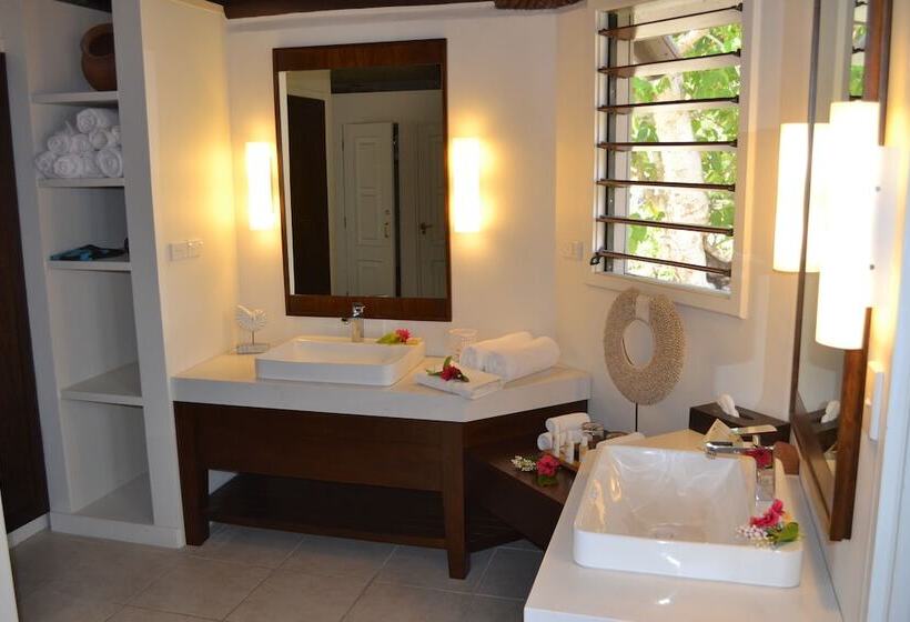 هتل Yasawa Island Resort