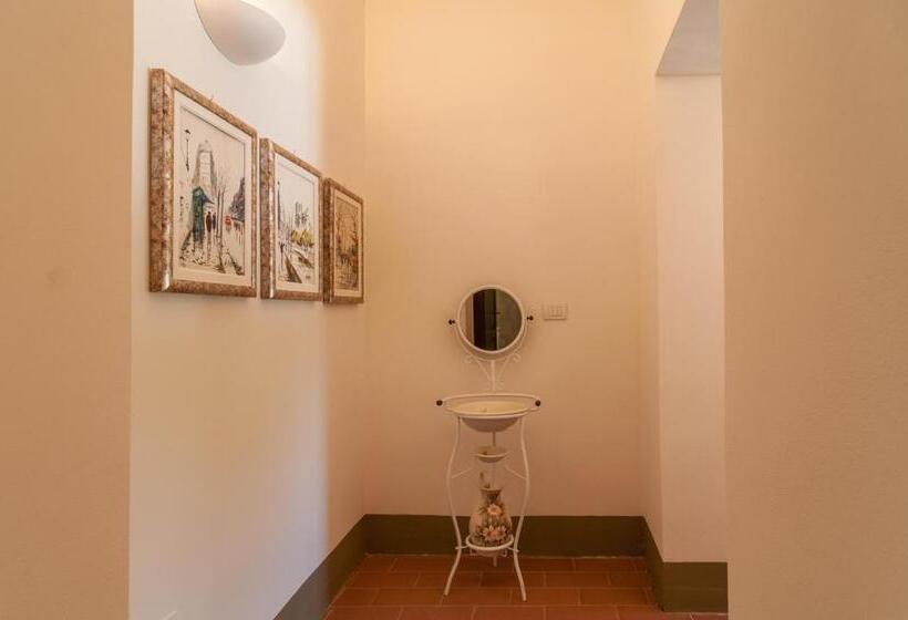 إقامة Agriturismo Oasi Torre Del Colle