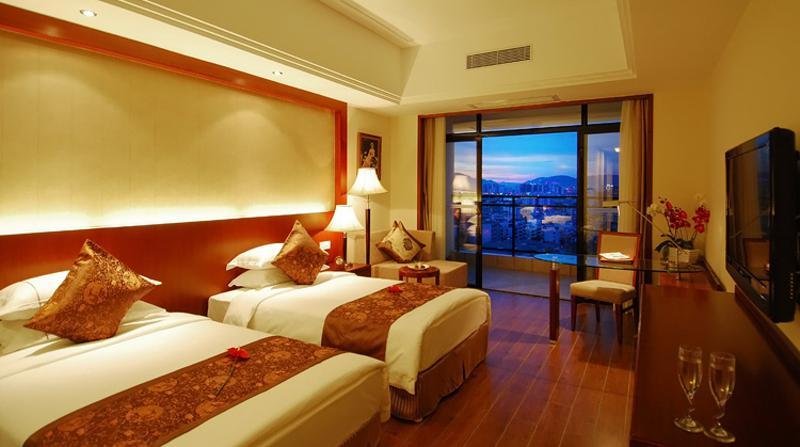 Отель Sanya International