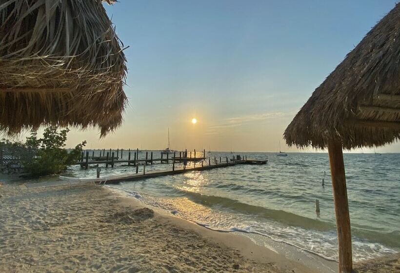 Sunset Cove Beach Resort