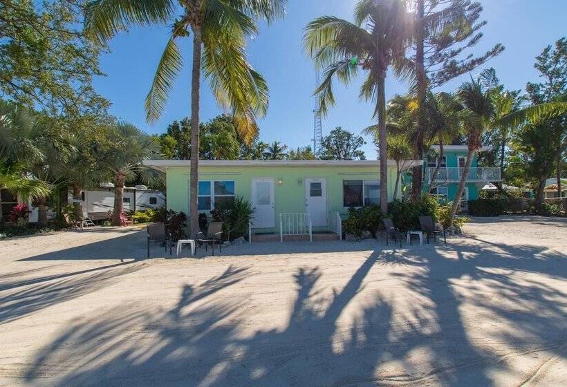 Sunset Cove Beach Resort
