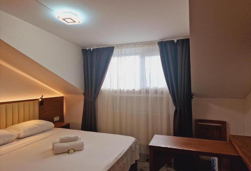 تختخواب و صبحانه Stay Inn Rediu