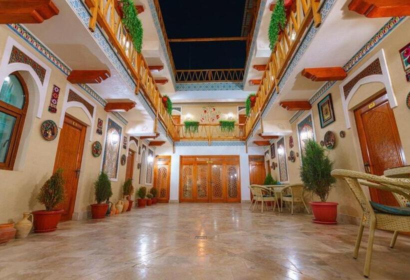 فندق Anor