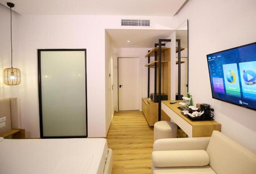هتل Oricon Coast Luxury Resort