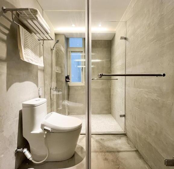 鬧鐘關掉旅店 Alarm Off B&b