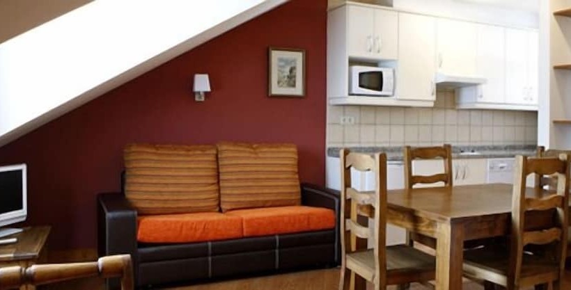 Apartamentos Turísticos Cuirgu