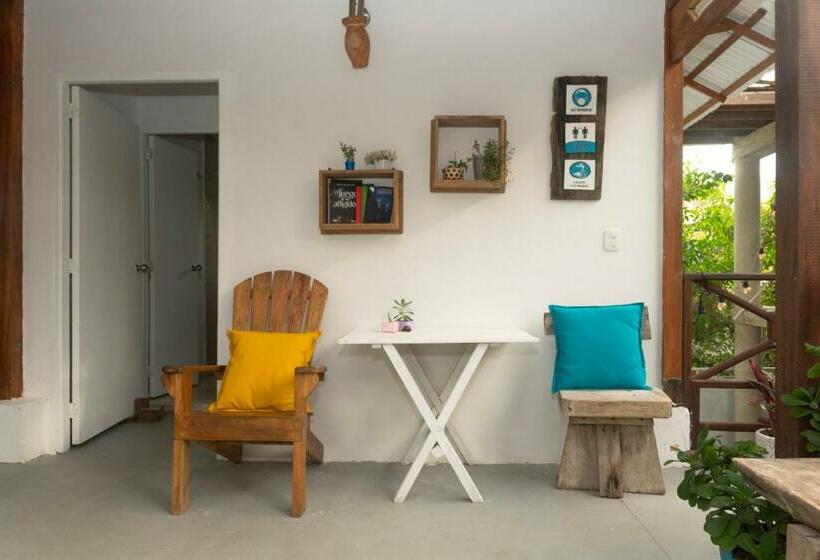 تختخواب و صبحانه Quatro Palos