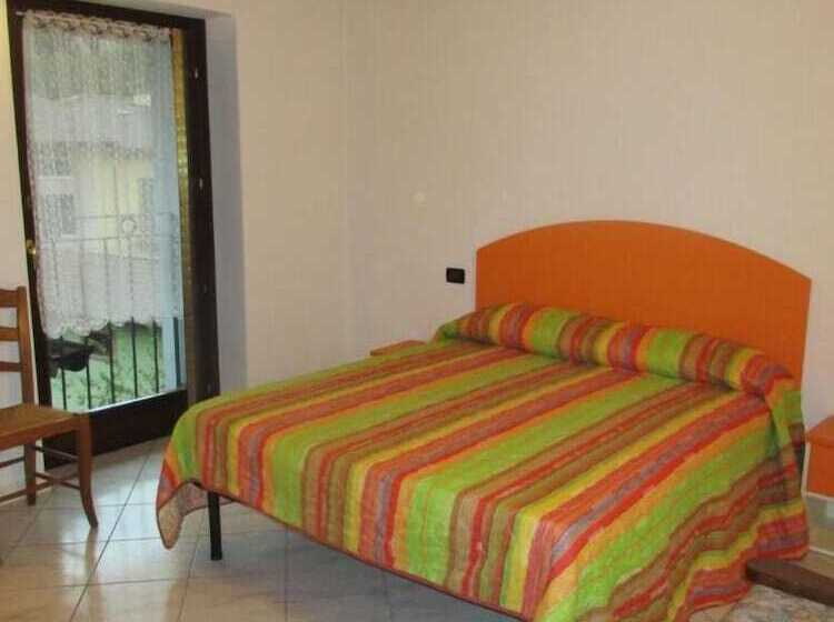 ベッドアンドブレックファースト Room In Apartment Agriturismo Rocca Dei Marchesi
