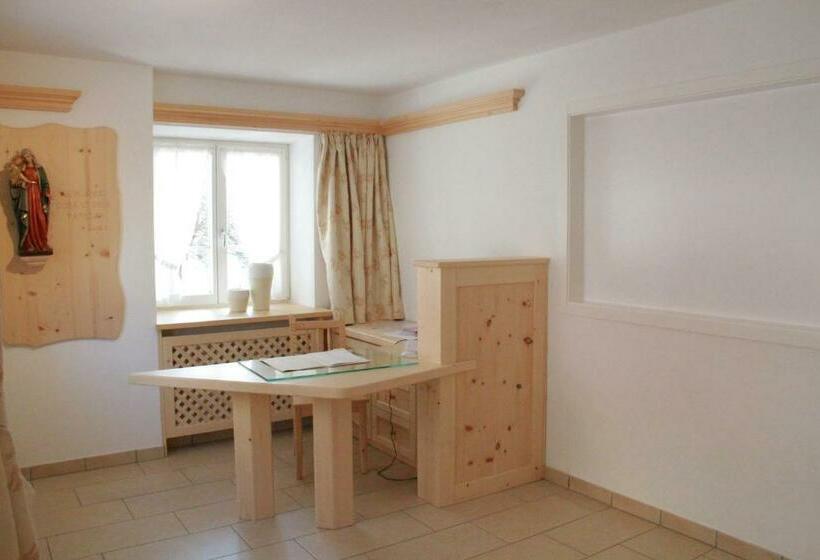 פנסיון La Lum De Roisc