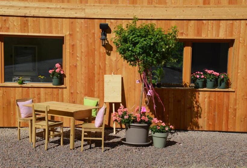 פנסיון La Lum De Roisc