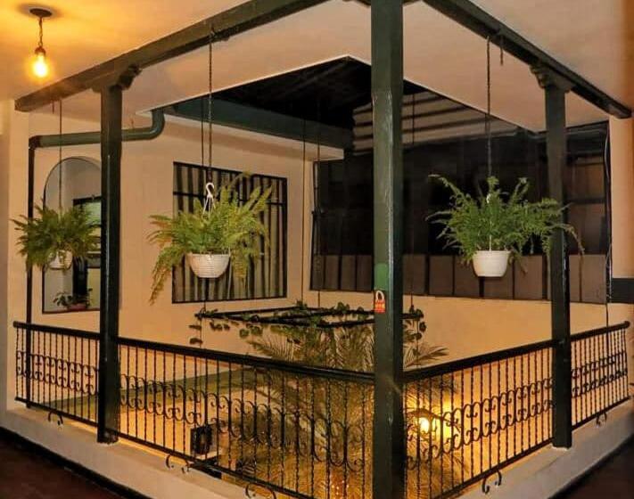 پانسیون Hostal Belén