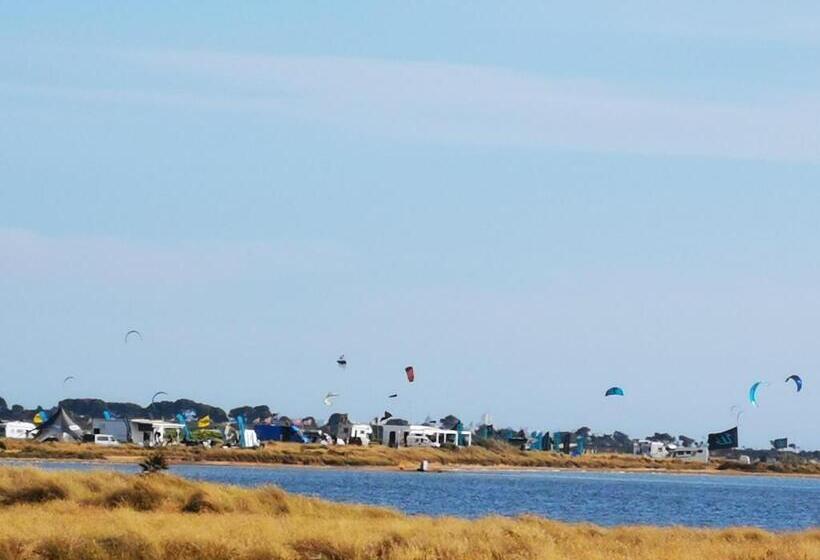 تختخواب و صبحانه Kite Hub Lo Stagnone