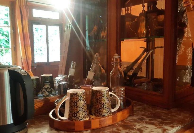 تختخواب و صبحانه Le Buisson De La Gariole