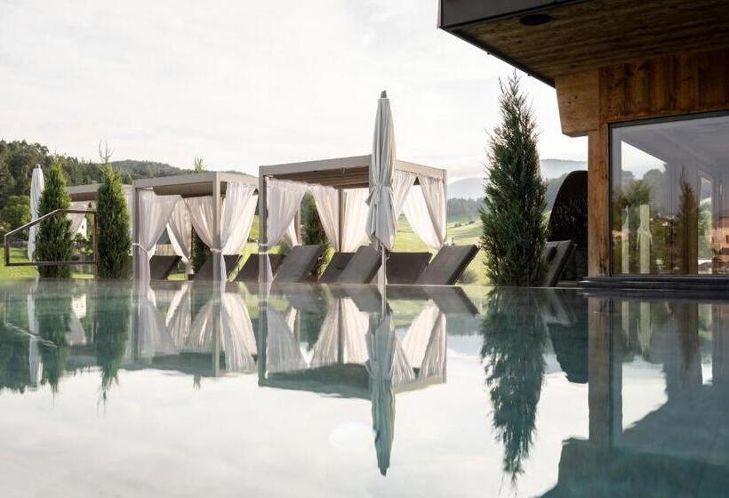 هتل Abinea Dolomiti Romantic Spa