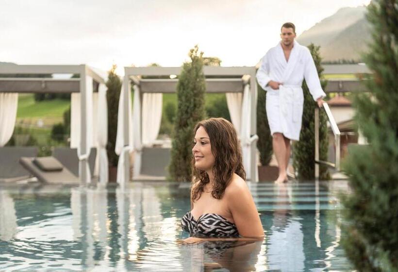 هتل Abinea Dolomiti Romantic Spa