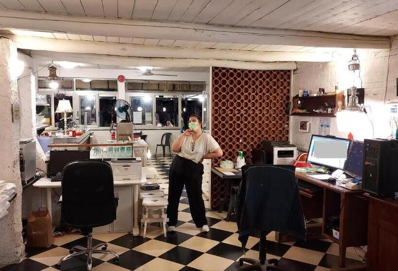 فندق Albergo La Lampara