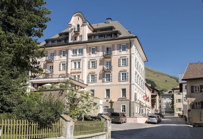 ホテル Engiadina