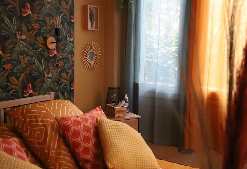 هتل Hôtel Du Patriarche