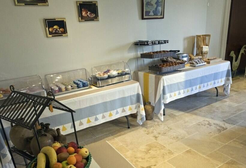 ホテル Les Oliviers