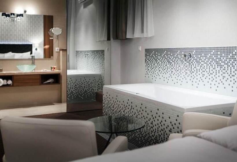 هتل Pytloun City Boutique