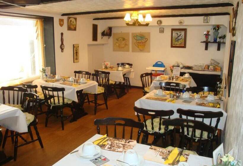 בית מלון כפרי Spencer Court