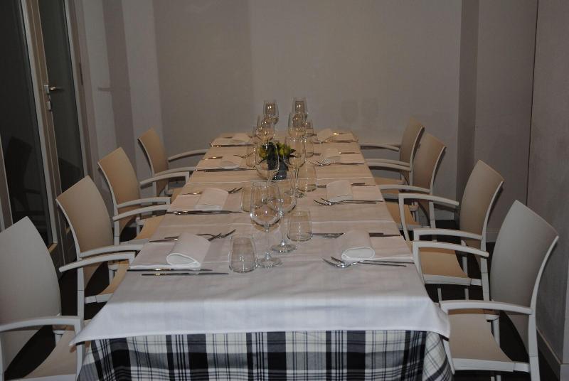 فندق Spluga Sosta &