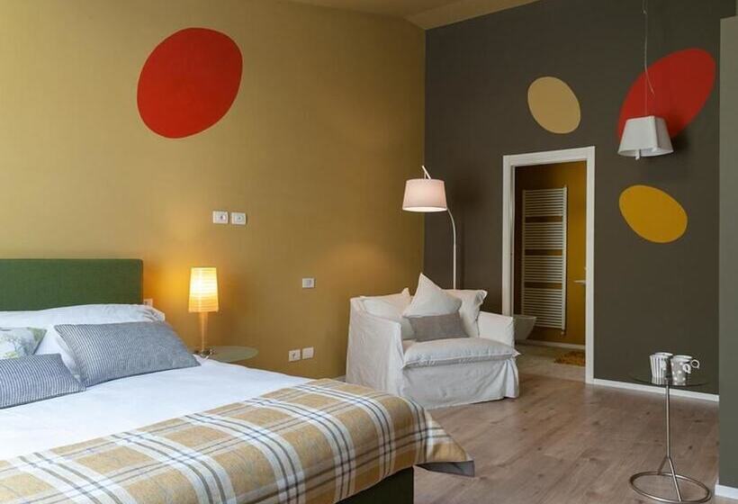 فندق Spluga Sosta &