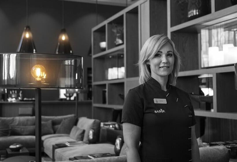 The Lamp Hotel & Spa