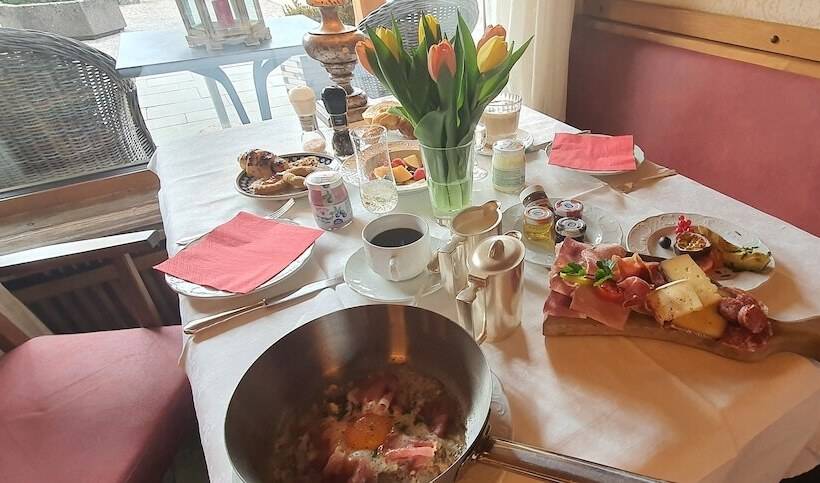 Villa Martha Vintage Hotel B&b