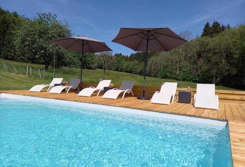 بنسيون Le Clos Du Cerf   Le Sous Bois