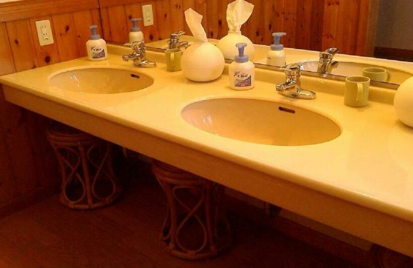 هتل Pension Come Relaxing Western Style Room Vacation Stay 14977