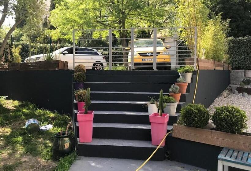 بنسيون Allegria Nîmes